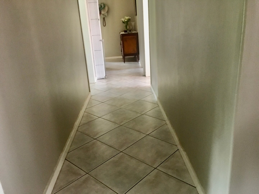 4 Bedroom Property for Sale in Flamwood North West